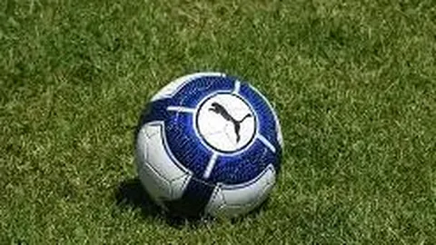 Predicting Matches： Score Points Strategy