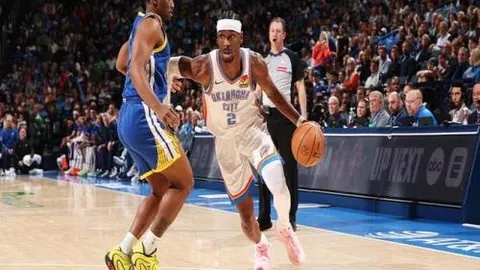 [图]美因茨大胜多特3-0，李在成双响，多特防线全面失守